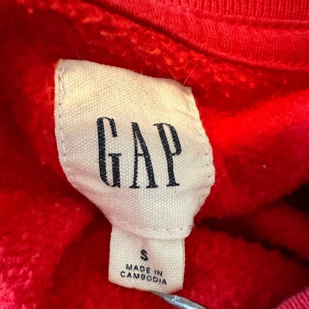 Gap Sweatshirt - Picture 2 of 2